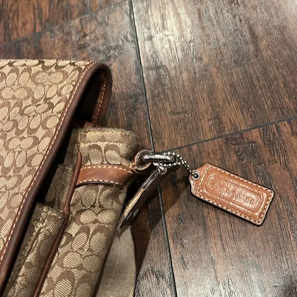 Coach Voyage Signature Messenger Bag in GUC signature jacquard fabric